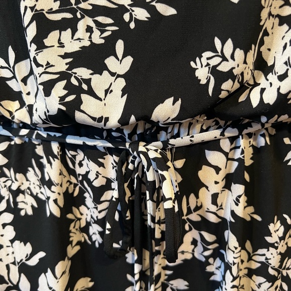 New London Times Floral Tie Waist Jumpsuit Size 10 - Picture 6 of 12